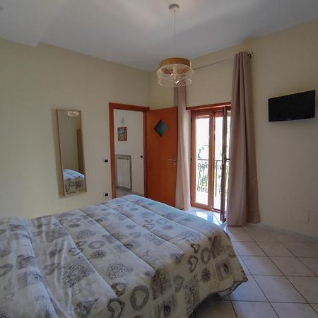 B&B Casa Mena В'єтрі Екстер'єр фото